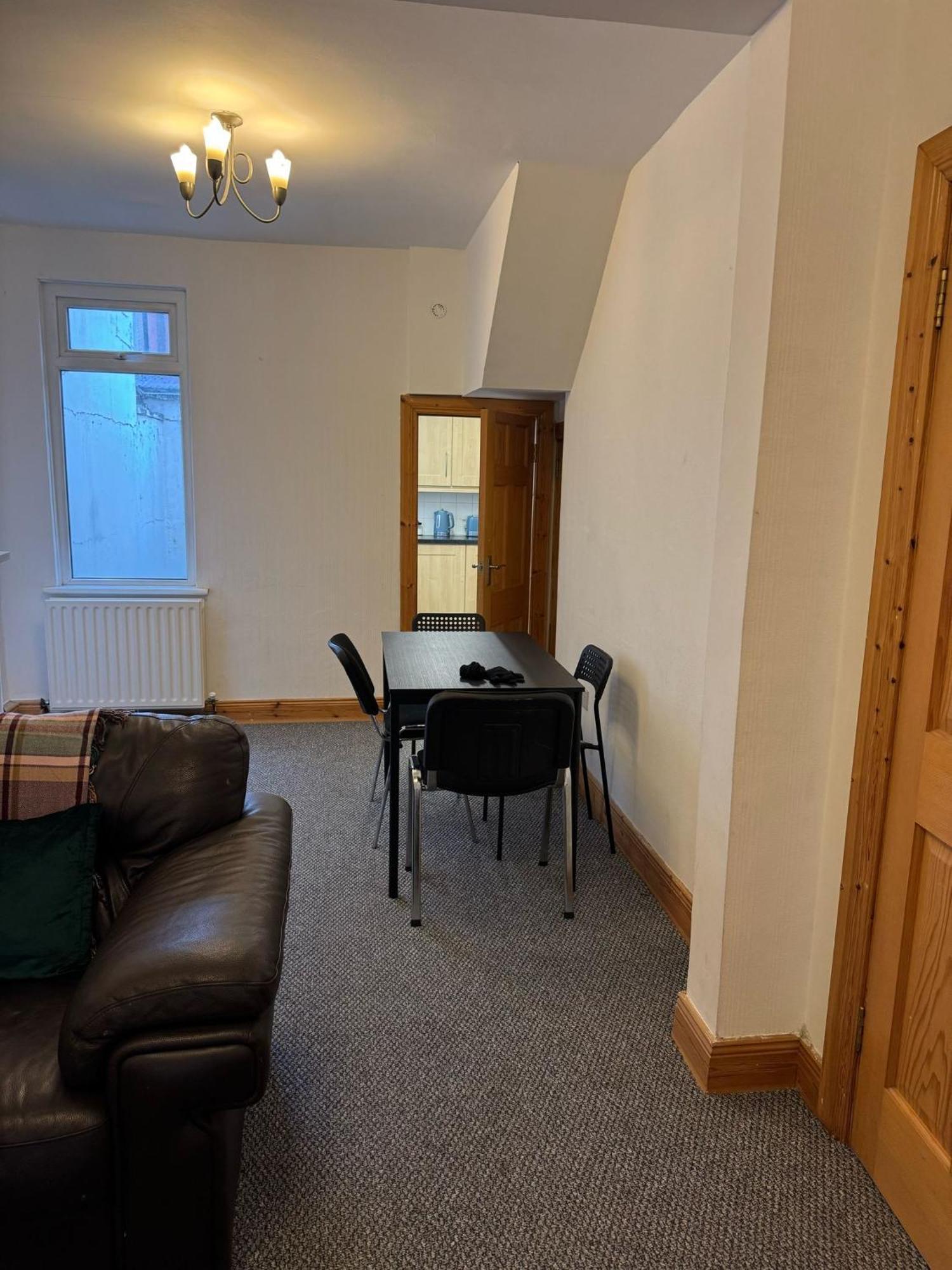 Lovely 2 Bedroom House Close To City Centre 벨파스트 외부 사진